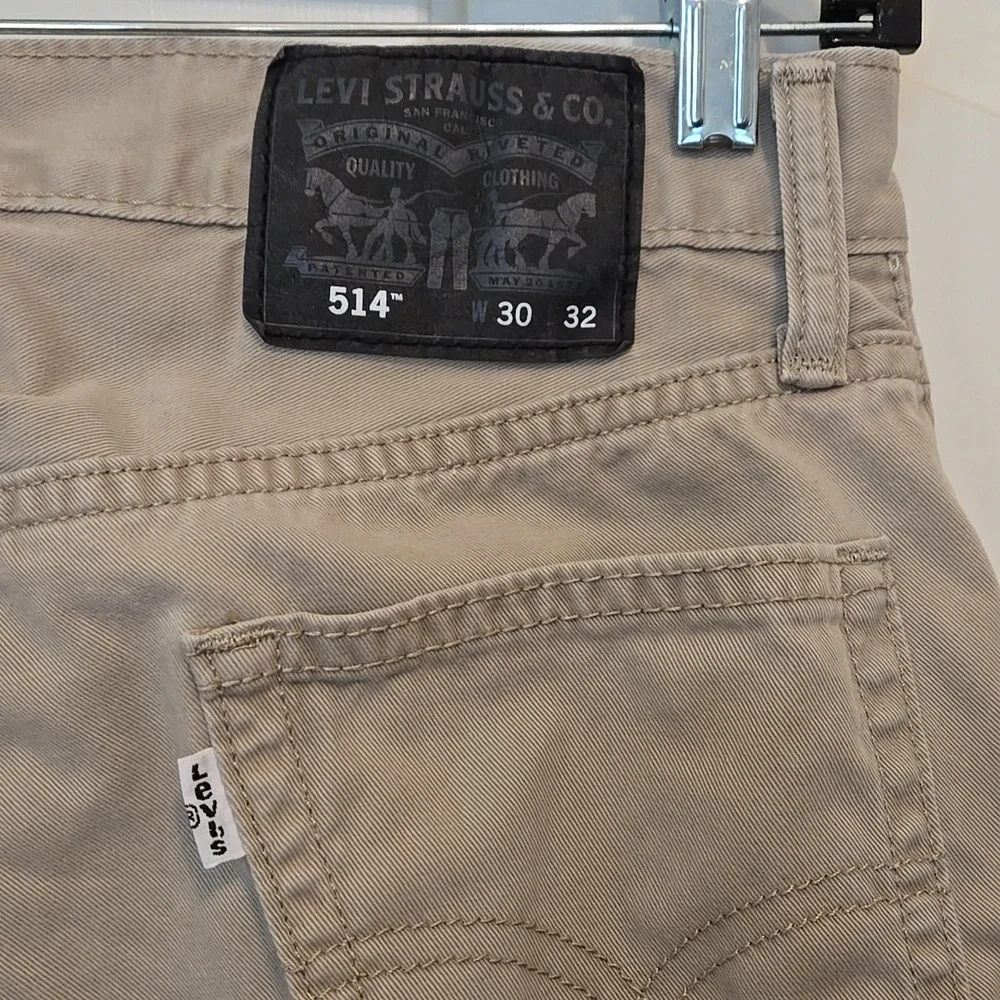 Levi’s 514 Straight Leg Jeans – Beige Tan – 30x32 – Cotton